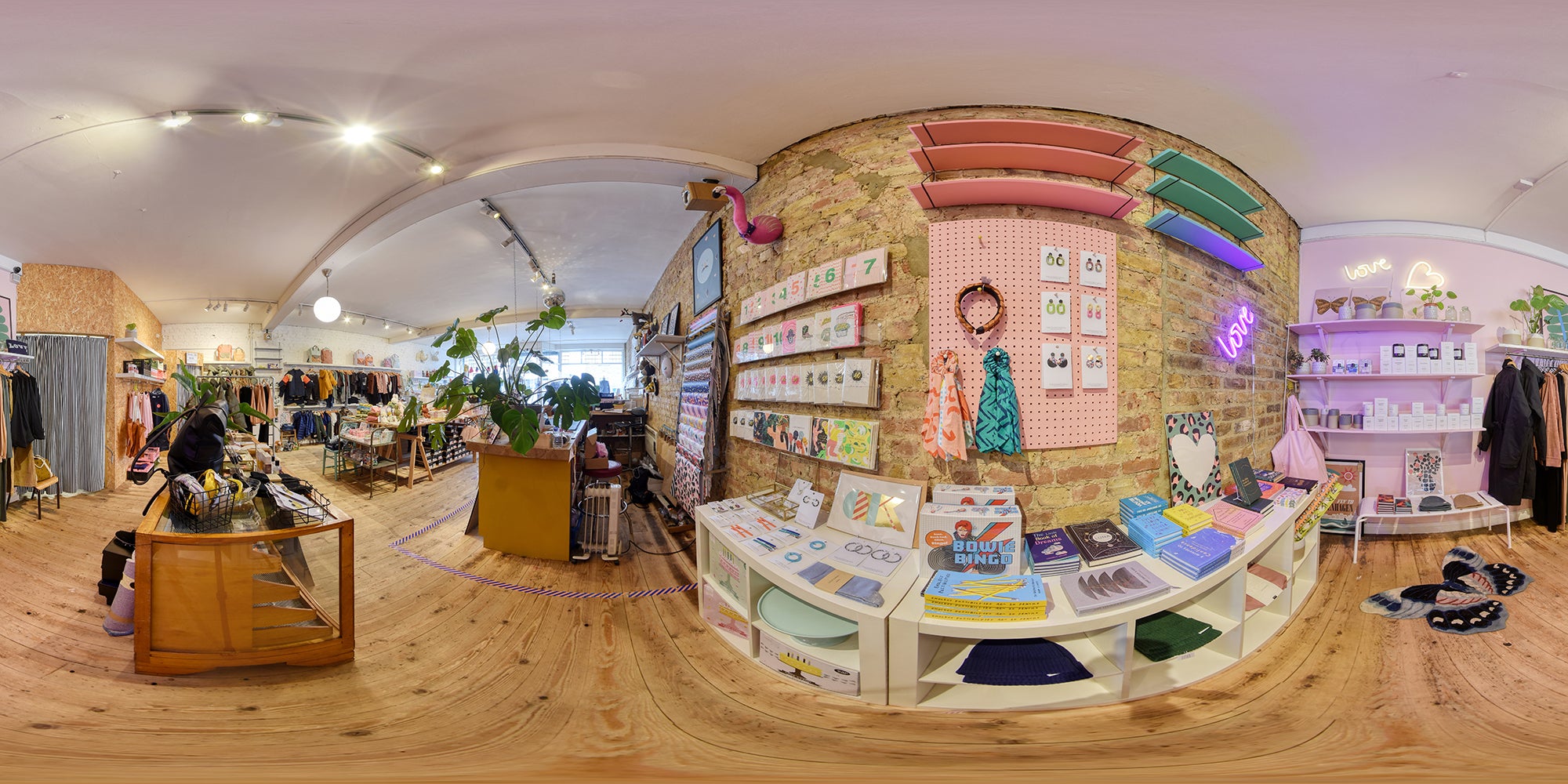 VR Retail Experience - 360° Virtual Shop Tour - DSLR
